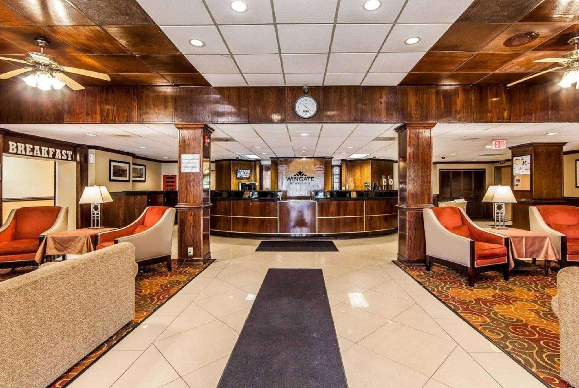 Wingate By Wyndham Marietta Conference Center Ohio Hotel Exterior photo